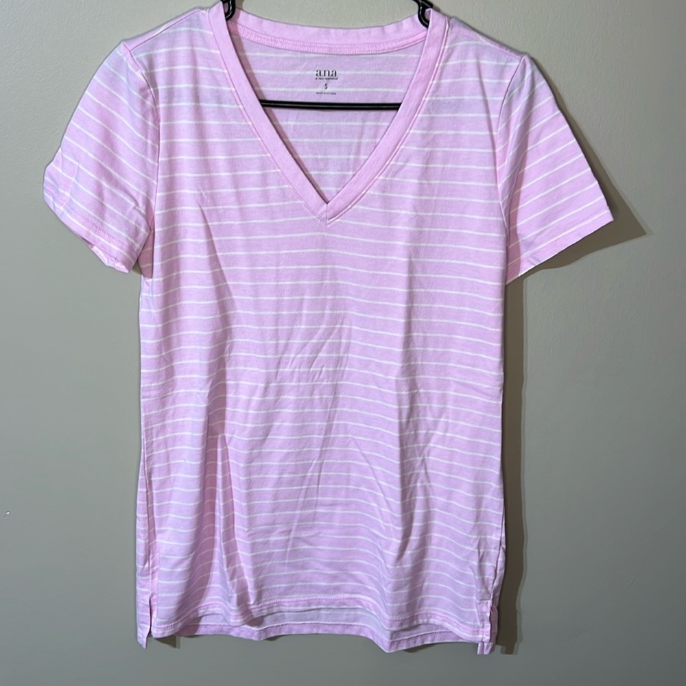 Vneck tshirt small